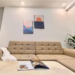 Apartment 2 Bedrooms Sai Gon
