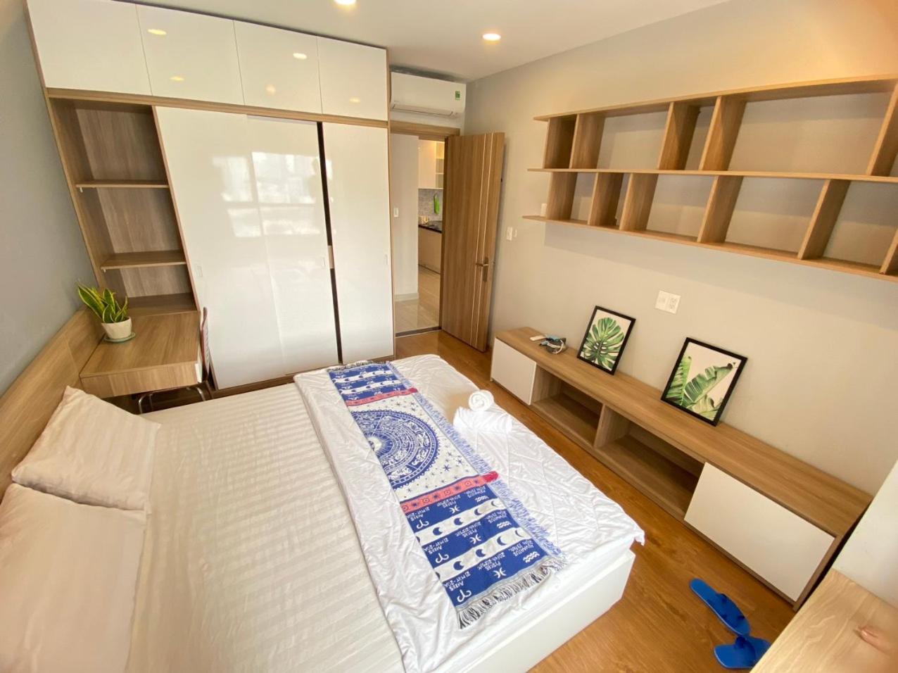 2 Bedrooms Sai Gon